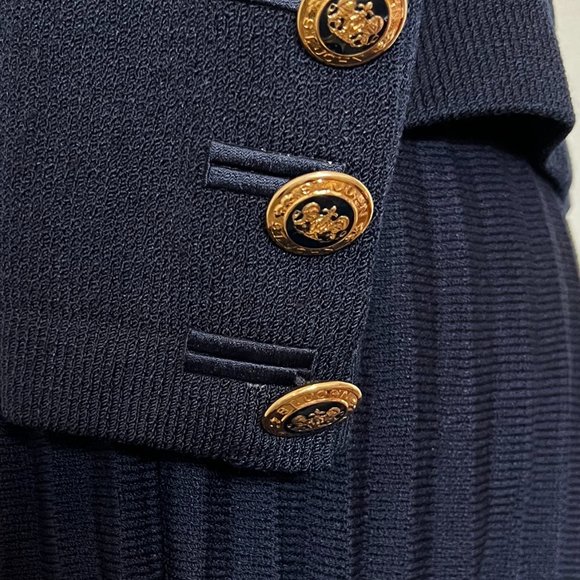 St. John Collection St. John Basics Navy Knit Skirt Suit w/ pleated skirt SIZE 4 - Picture 6 of 8